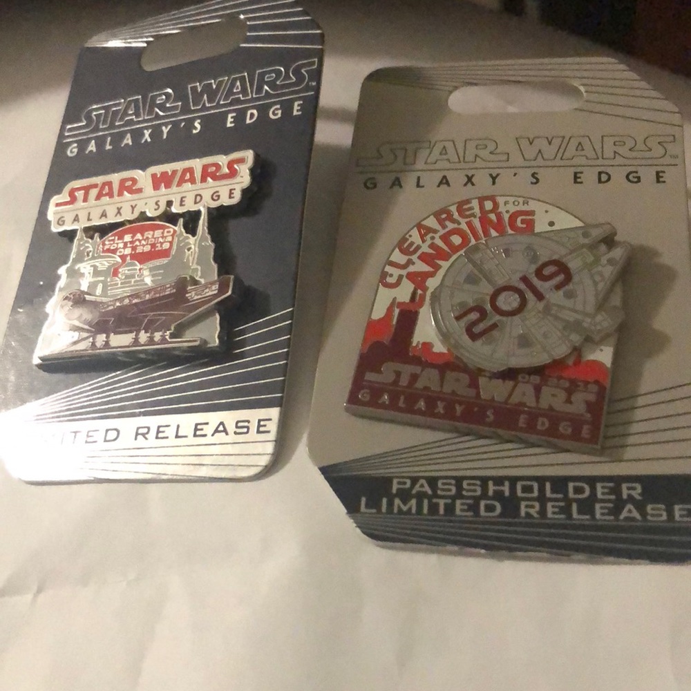 TWO DISNEY STAR WARS PINS